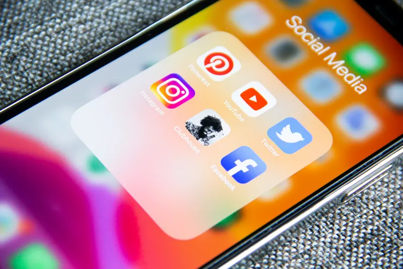 Social AI, Autonomous social